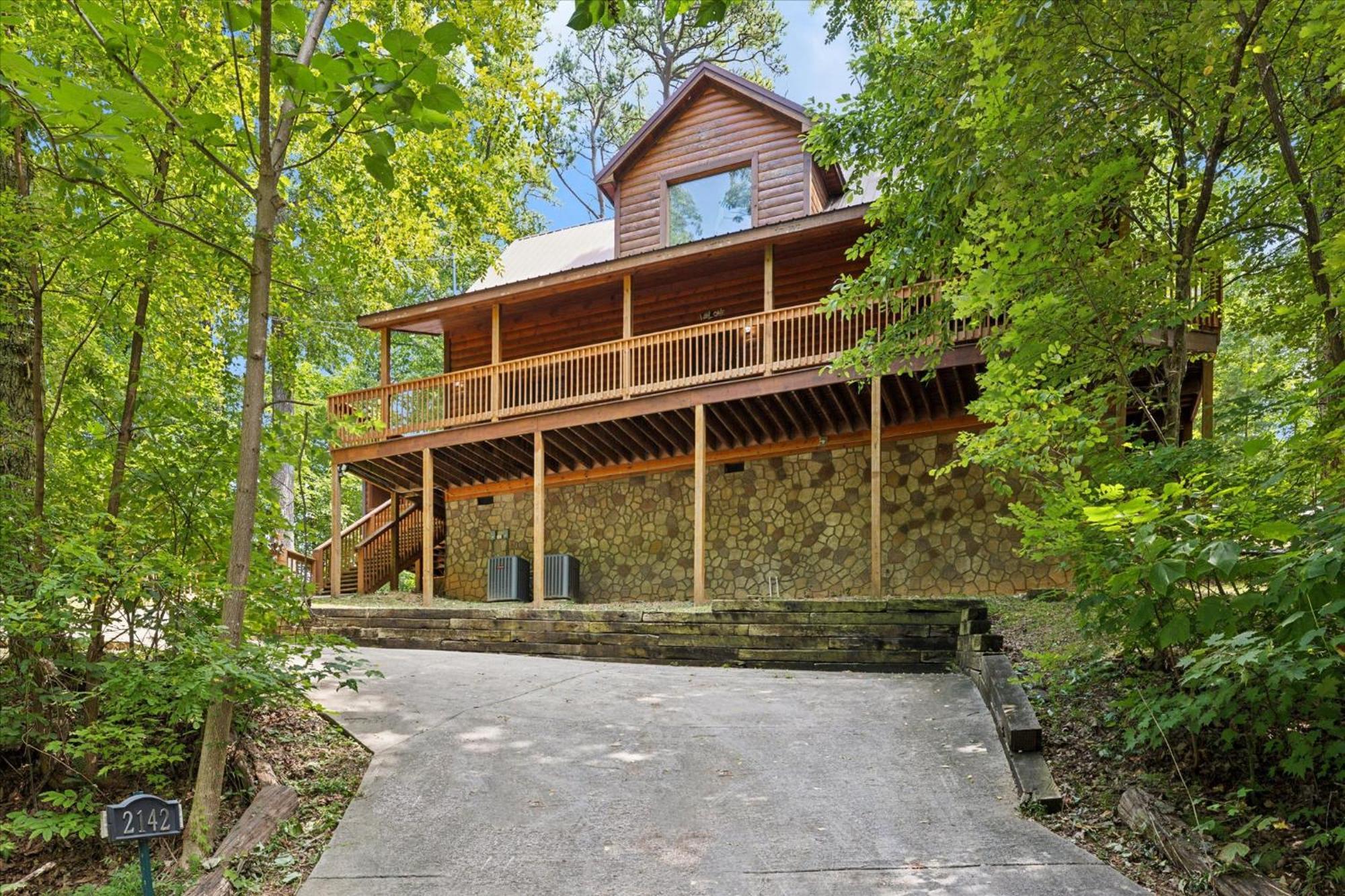 Kozy Bear * Sevierville